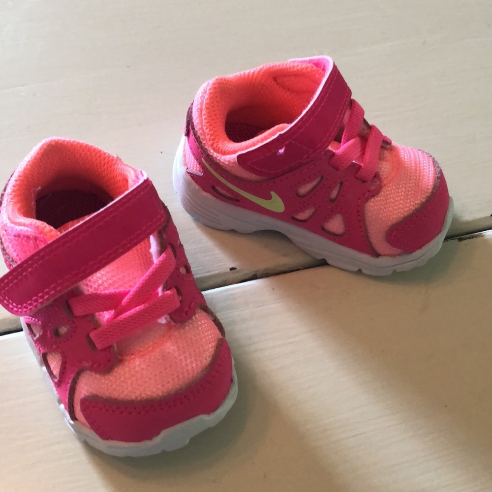 Infant Nike’s